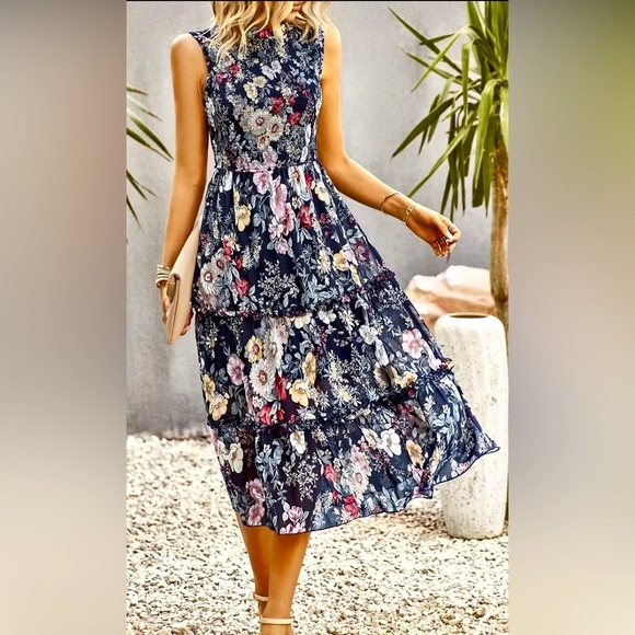 NWT Navy Floral Print Hem Ruffle Ruched Sleeveless Dress - Picture 1 of 3